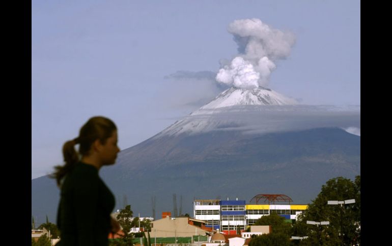 Vista del Popocatépetl desde Puebla. EFE  /