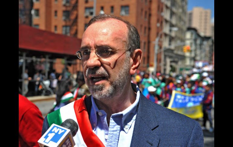 Carlos Sada, cónsul mexicano en NY, criticó la discriminatoria aplicación de política ''Paro y Cateo''. ARCHIVO  /