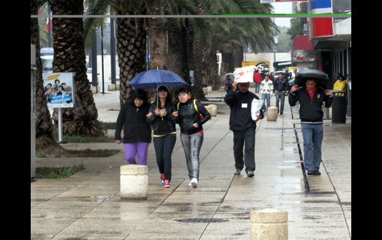 La prescencia de huracanes en las costas mexicanas produce intensas lluvias. ARCHIVO  /