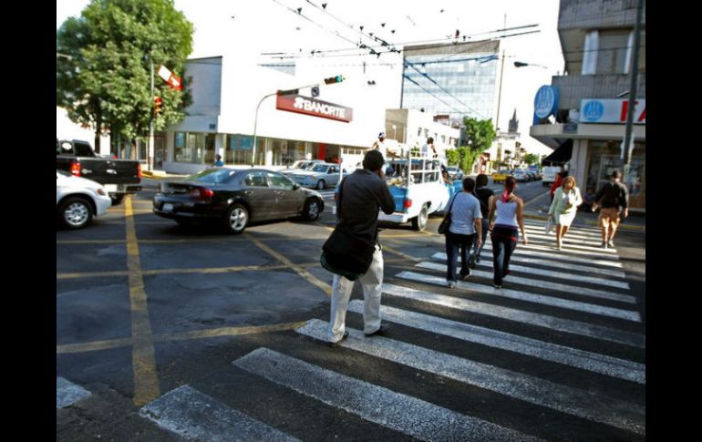 La avenida Enrique Díaz de León es de las pocas que se ''libró'' de los baches. ARCHIVO  /