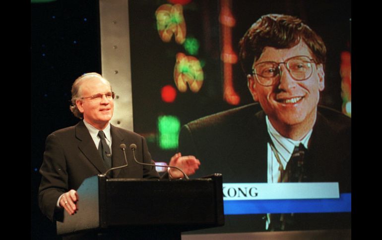 En 1995 Robert Wright, presidente de NBC, y Bill Gates, presidente de Microsoft, anunciaron la asociación, que hoy termina. AP  /