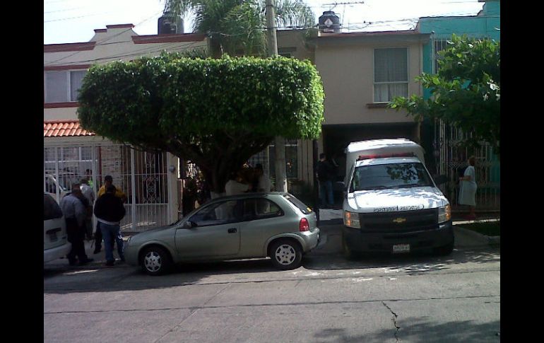 Agentes de la Procuraduría estatal acudieron al lugar de los hechos para iniciar con las investigaciones del caso.  /