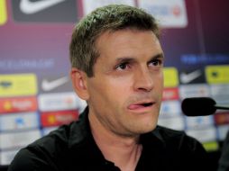 El nuevo entrenador del Barcelona, Tito Vilanova, durante su primera rueda de prensa, tras entrenamiento. EFE  /