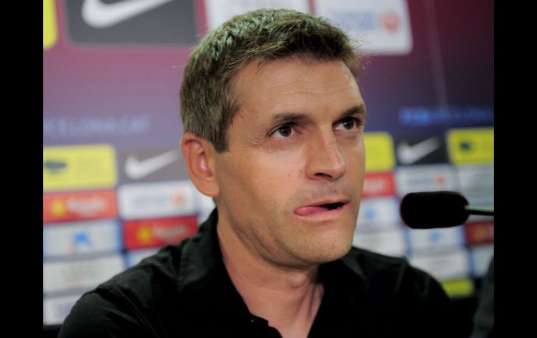 El nuevo entrenador del Barcelona, Tito Vilanova, durante su primera rueda de prensa, tras entrenamiento. EFE  /