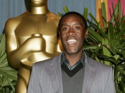 Don Cheadle en plenitud de su carrera, interpretando papeles en películas de superhéroes. ARCHIVO  /