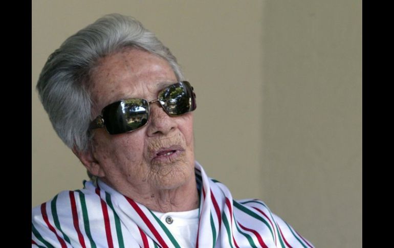 Chavela Vargas ya recibe visitas de sus amistades en el hospital donde es atendida. ARCHIVO  /