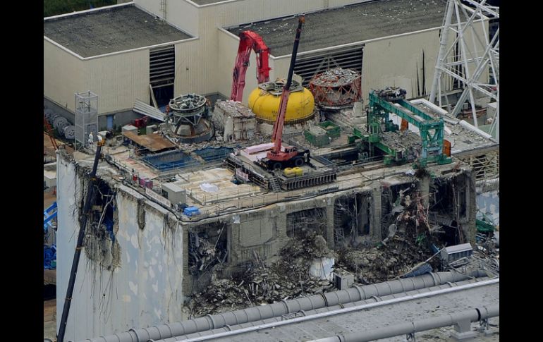 Fotografía aérea del edificio del reactor 4 de la central de Fukushima. AP  /