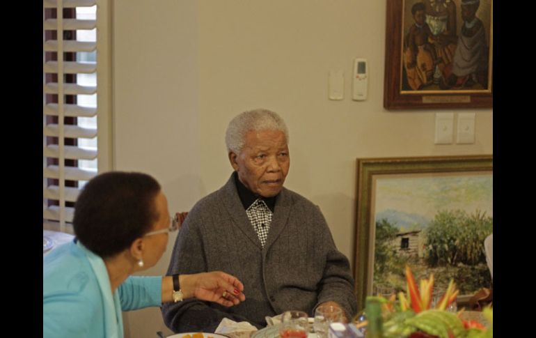 Mandela pasaba el día en privado con su familia en la aldea de Qunu. AP  /