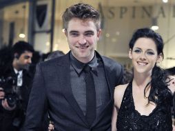 Pattinson y Stewart son pareja tanto en las películas de ''Crepúsculo'', como en la vida real. ARCHIVO  /