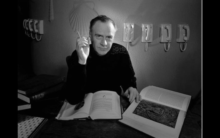 Marshall McLuhan recibió un total de nueve doctorados honoris causa, hasta que finalmente falleció el 30 de diciembre de 1980. ESPECIAL  /