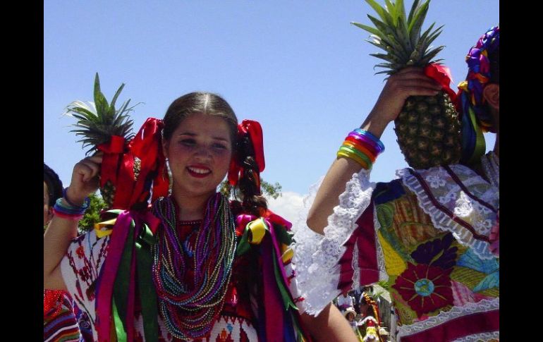 Llega el tiempo de la colorida celebración oaxaqueña de la Guelaguetza. ARCHIVO  /