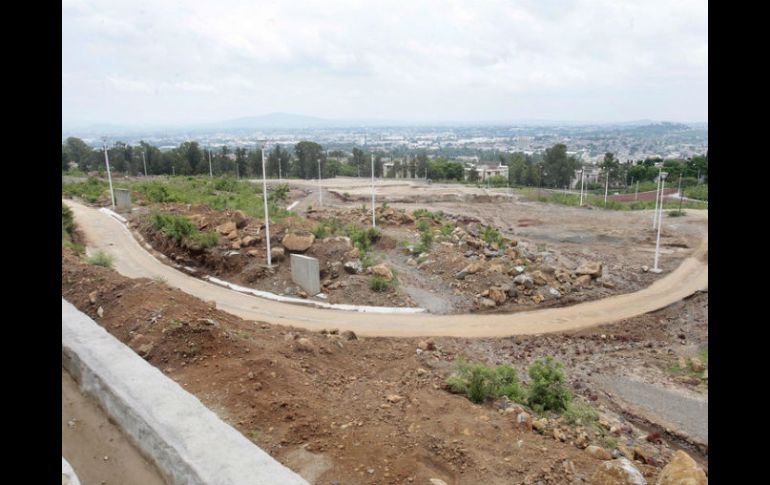 Existen ciertas dudas en torno a la legalidad de la construcción de un nuevo centro universitario en el Cerro del Cuatro. ARCHIVO  /