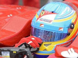 El piloto español  en boxes durante la sesión de entrenamiento que se ha desarrollado en Hockenheim, Alemania. EFE  /