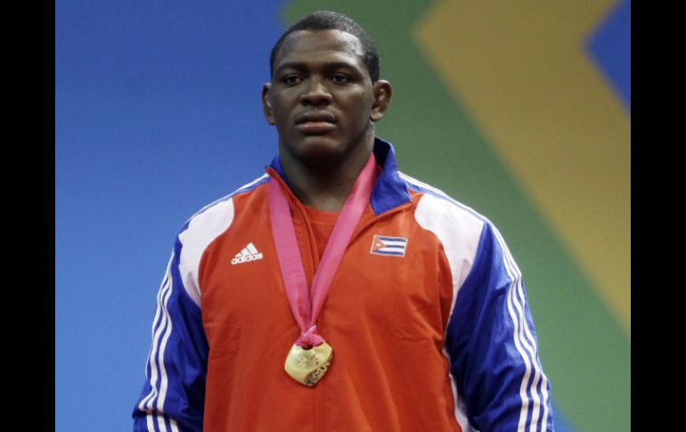 El gigante Mijaín López, de Cuba, cuando ganó el oro en los panamericanos de Guadalajara 2011. ARCHIVO  /