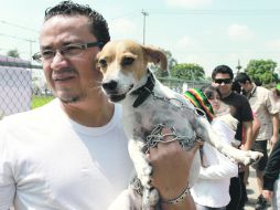 Fiesta. Numerosos perros, y sus dueños, celebraron en el Parque Metropolitano.  /