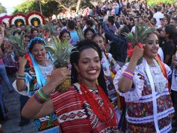 Las Chinas Oaxaqueñas de los Valles Centrales desfilan para dar por iniciadas las celebraciones. NOTIMEX  /