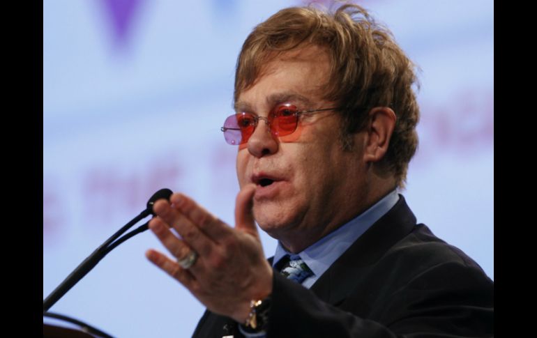 Elton John presentó un discurso sobre la lucha contra el SIDA. REUTERS  /