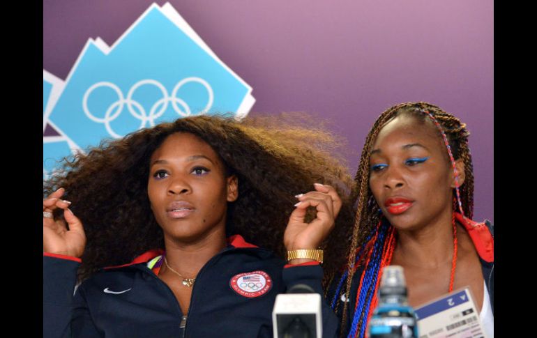 Serena (i) y Venus (d) en conferencia de prensa. AFP  /