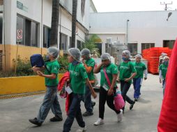 Los niños de INFOlectura asistieron a la fábrica de Dulces de la Rosa.  /