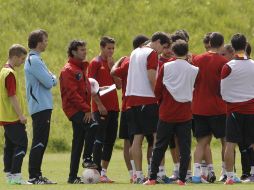 La selección española, con jugadores como Javi Martínez y Adrián López, es señalada como contendiente al oro. EFE  /