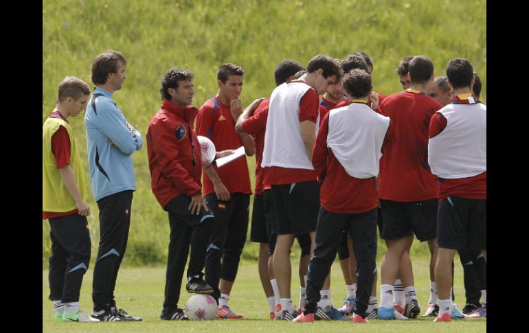 La selección española, con jugadores como Javi Martínez y Adrián López, es señalada como contendiente al oro. EFE  /