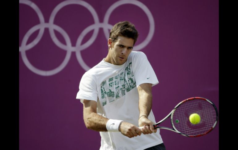 Juan Martín del Potro se prepará para su debut en Wimbledon, debido a que en Beijing 2008 no calificó. AP  /