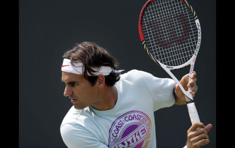 Roger Federer enfrentará al colombiano Alejandro Falla en primera ronda. AP  /