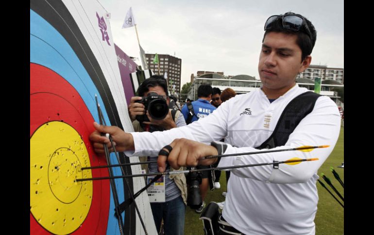 Serrano, cuarto lugar en Beijing 2008, durante su participación en la jornada clasificatoria. EFE  /