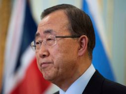 El secretario general de la ONU, Ban Ki-moon se reúne con el ministro británico de Asuntos Exteriores, William Hague. AP  /