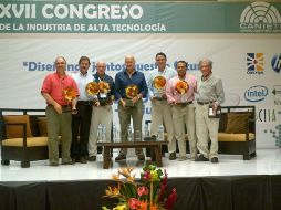 Durante el evento se realizó la entrega de reconocimientos a ex presidentes de Canieti.  /