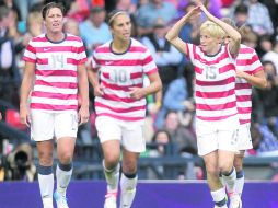 Muestra el camino. Megan Rapinoe (15) celebra la primera anotación de las estadounidenses. AFP  /