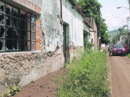 El pasado viernes, vecinos de Toluquilla vivieron “el aguacero más fuerte del año”. Es común que el canal Arroyo Chico se desborde.  /