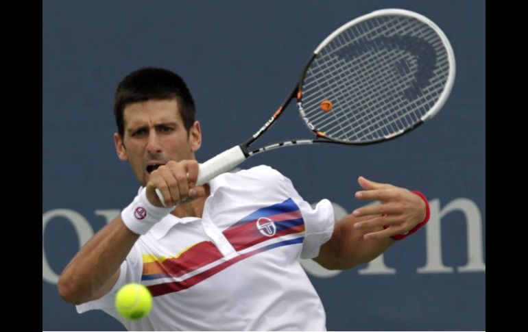 Novak no pudo colagarse una medalla en el pasado Wimbledon. ARCHIVO  /