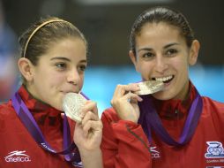 Las dos clavadistas logran la segunda medalla de plata para México en dos días de competencia. AP  /