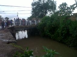 La Procuraduría estatal investiga si el hombre cayó al canal de forma accidental por la lluvia o alguna otra circunstancia.  /