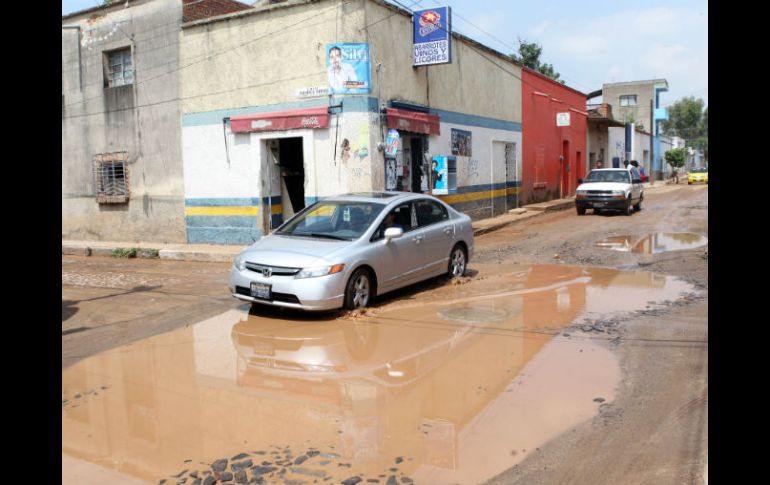 Unas 18 fincas, entre casas y negocios, fueron afectados por las lluvias que han caído en la zona durante la semana.  /