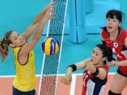 El equipo brasileño quedó penúltimo en su grupo en el voleibol de mujeres. AFP  /