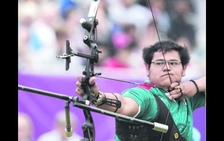 Termina el sueño. Luis “El Abuelo” Álvarez cayó ayer ante el surcoreano Oh Jin Hyek. NTX  /