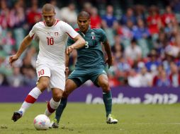 Carlos Salcido es uno de los pilares de la fuerte defensiva mexicana, que no ha recibido gol en Londres 2012. REUTERS  /