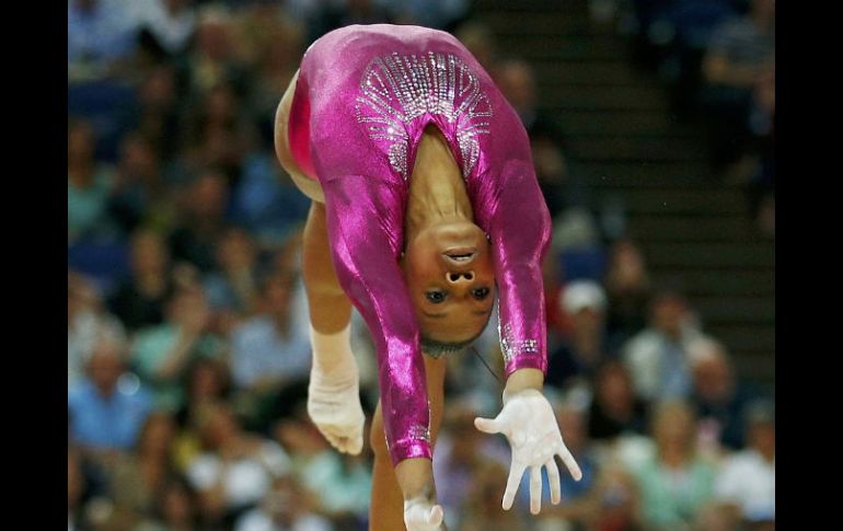 A sus 16 años, Gabrielle Douglas gana el All Around en Londres.  /