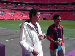 En la imagen, el técnico Luis Fernando Tena tras dirigir el entrenamiento previo al duelo de mañana sábado. EL UNIVERSAL  /