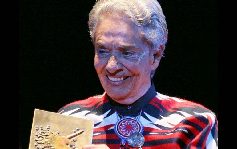 Chavela Vargas  pidió que le trajeran su medallón chamánico, un regalo de los indios huicholes. NTX  /