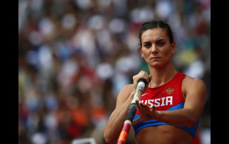 Yelena Isinbayeva prepara un salto en su debut en estos Juegos Olímpicos. REUTERS  /