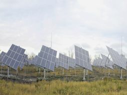 Instalación de seguidores solares, del Centro de Innovación Aplicada en Tecnología Competitiva. ESPECIAL ID  /