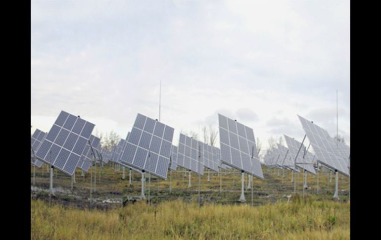 Instalación de seguidores solares, del Centro de Innovación Aplicada en Tecnología Competitiva. ESPECIAL ID  /