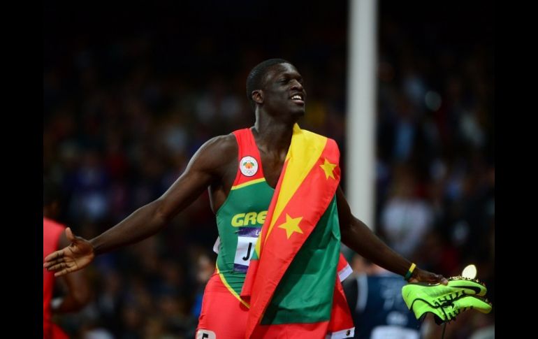 Kirani James celebra después de ganar en la competencia. AFP  /