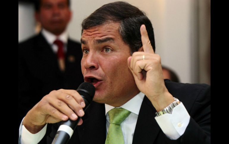 El presidente ecuatoriano, Rafael Correa, como director nacional del movimiento AP, declaró 'vigilia ciudadana'. EFE  /