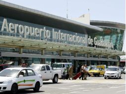 El aeropuerto Miguel Hidalgo será uno de los más beneficiados por el crédito contratado por GAP. ARCHIVO  /