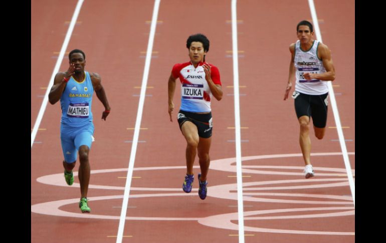 Escena de la eliminatoria donde participa el mexicano Herrera (der), que no logra avanzar más lejos en Londres 2012. REUTERS  /