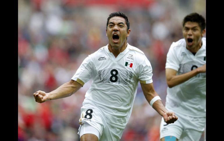 Fabián festeja su gol, el empate momentáneo en la semifinal olímpica. EFE  /